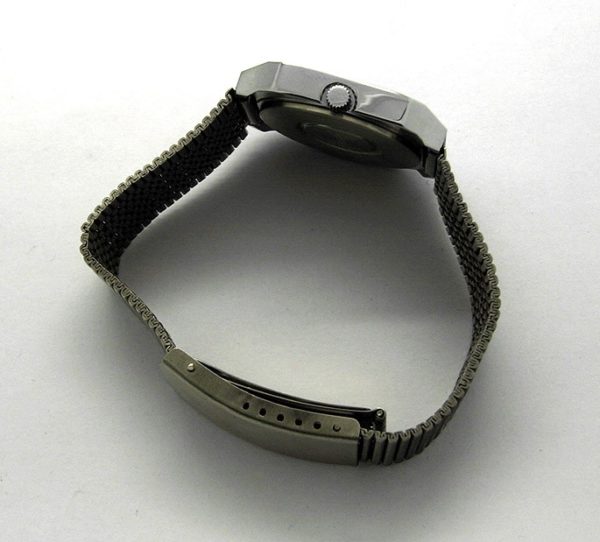 Russian RAKETA 2356 Quartz Watch USSR + Original Bracelet/Papers
